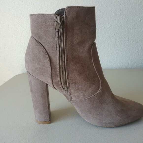 Qupid women's size 7 taupe high heel ankle boots - Picture 7 of 13